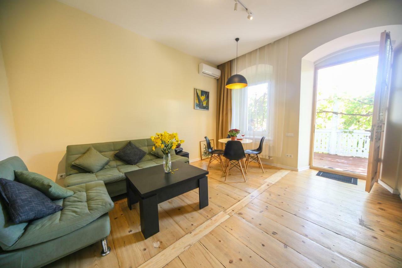 Parajhouse Apartment Tbilisi Exterior photo